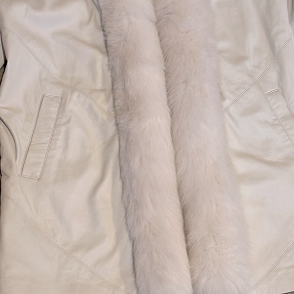 Rare Vintage Beautiful Lamb leather and fox fur coat size M - Picture 2 of 10
